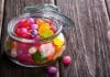 Nicht auf leeren Magen essen: Süßigkeiten
