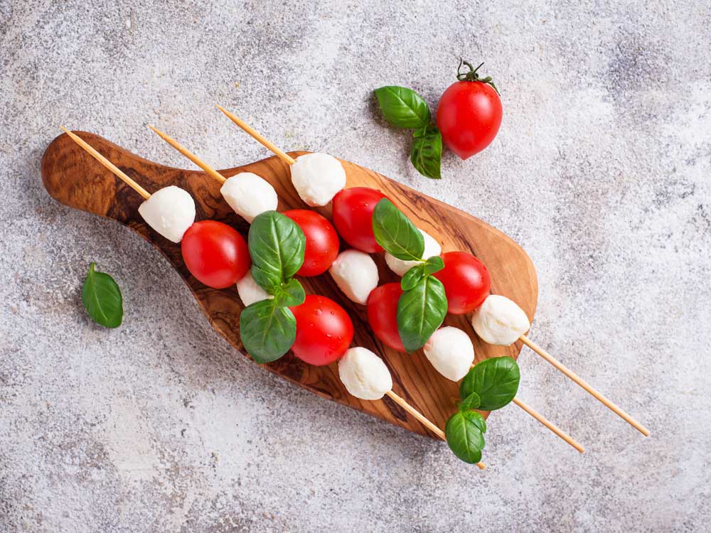 Schulfrühstück – Tomaten Mozzarella Sticks